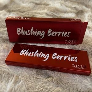 DOSE OF COLOR BLUSHING BERRIES EYESHADOW